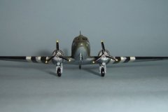 Vista-de-frente-do-C-47-Dakota