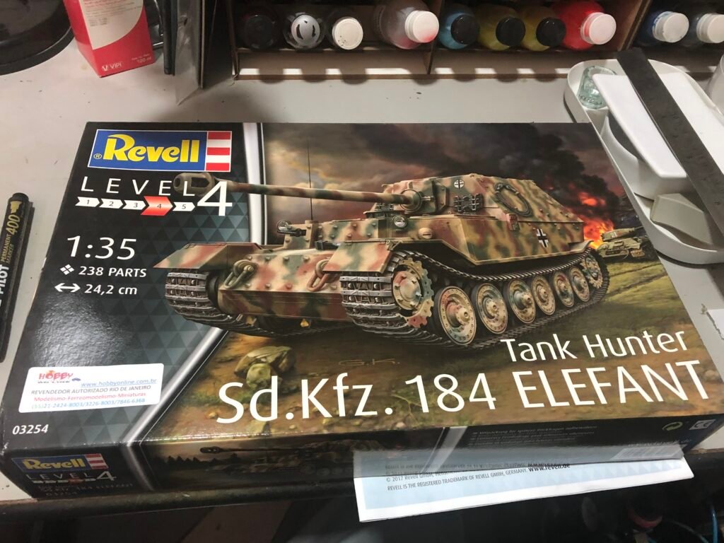 caixa Sd.Kfz. 184 Elefant Revell 1/35