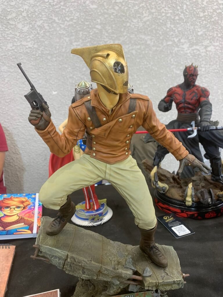 Miniaturas de figuras ficção expostas no XVII Open Superkits Curitiba.